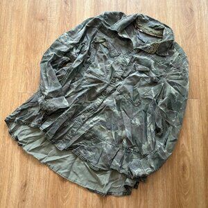 By Anthropologie Long Sleeve Front Button Blouse Camo Green Women’s Sz 14